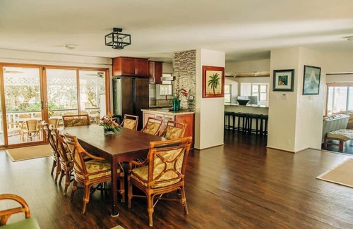 Punaluu Casa | Beachfront Luxurious Hawaiian Oasis