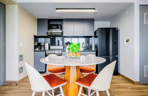 Panama City Apartamento | w* | Stylish 2BR Apartment in Vibrant Centriqo