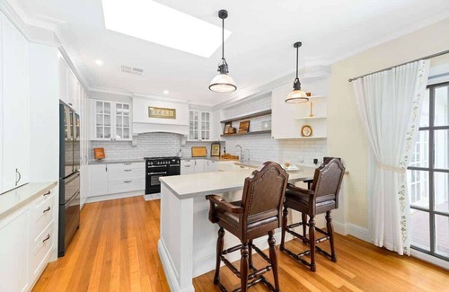 North Warrandyte Casa | Serene & Classic Family Retreat by the Yarra