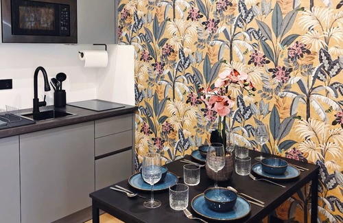 Favoriten Apartamento | Velvet Vienna - at Metro station U1 - 5 mins to Opera