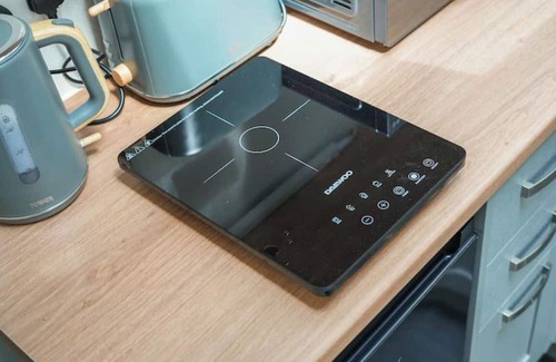 Hillsborough Apartamento | Bright Stylish Apartment, 10 Mins to Peaks & City