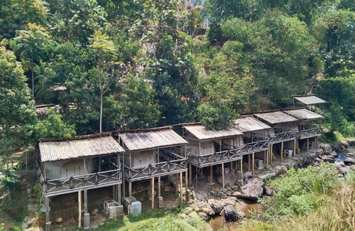 Bandung Cabina | Metaglamp