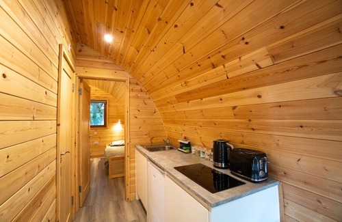 Newmarket Cabina | Lidgate Star Cabin 1 · Eco-friendly cabins next to a 16th century pub