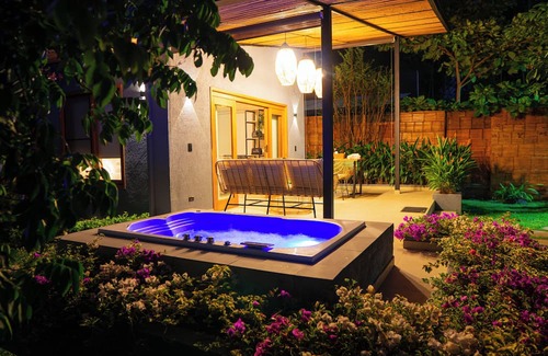 Ginebra Cabina | Tierra Mistú