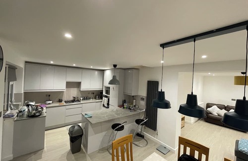 Tatenhill Casa | Fully Furnished House In Tile Hill