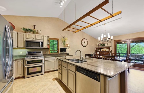 Beloit Casa | Rock River Retreat on Natures Ridge