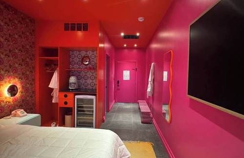 Cherokee Triangle Hotel | Hotel Hilo - Room 204