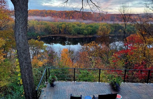 Osceola Casa | Marvelous 7-bedroom house overlooking the St. Croix River in Osceola