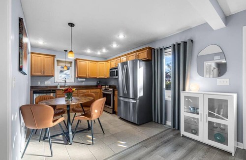 Willowick Casa | Bright, modern, and cozy Willowick retreat, 20 minutes from downtown Cleveland!