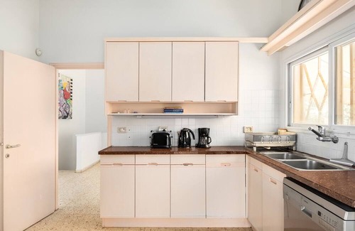 Hefer Valley Villa | Cliffside Rustic & Charming Villa by FeelHome