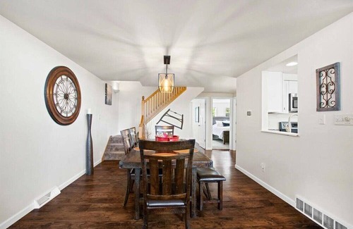 Oxford Casa | Lakefront getaway on beautiful Lake McGinnis, just a short drive from Wisconsin Dells!