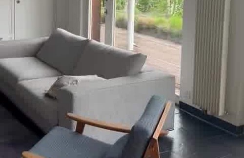 Lutry Apartamento | Peaceful Lakeview Apartment in Lutry