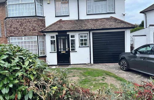 Petts Wood and Knoll Casa | Love and Peace Petts Wood