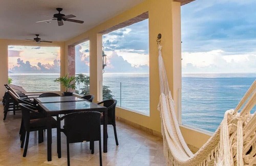 Zona sur Hotel | Spacious 2-Bedroom Luxury Suite with Wraparound Terrace & Jacuzzi