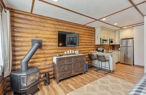 Coalville Cabina | Hideline Hideaway | Pool | Hot Tub | Snowmobiling