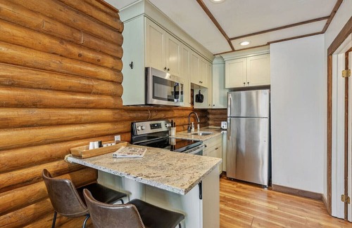 Coalville Cabina | Hideline Hideaway | Pool | Hot Tub | Snowmobiling