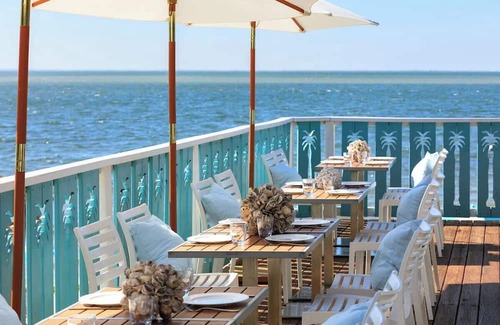 Pinellas Point Hotel | Indulge in Coastal Calm at a Stunning Paradise Near Downtown | Pet Friendly