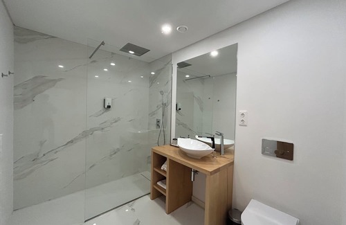 Santa Maria da Feira Cama Y Desayuno | Room 2 - Paços do Douro