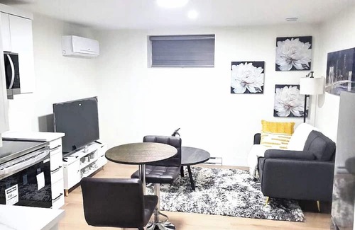 Moncton Casa | Kickback & relax in a cozy & stylish home in Moncton