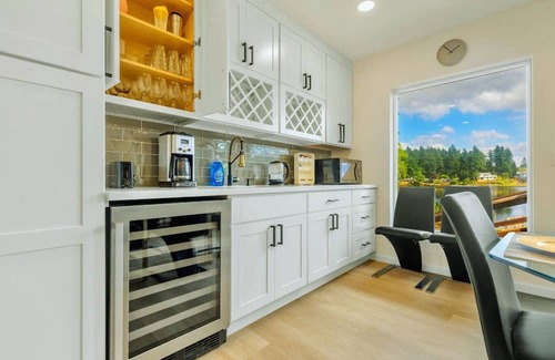 Lakeland South Casa | Upper Lakefront Escape | 3BR/2BA with Serene Views