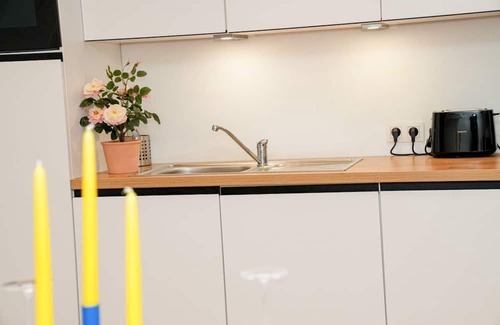 Bloemekenswijk Apartamento | Modern 1BR & 1LR Apartment | 15-Min Walk to Rabot