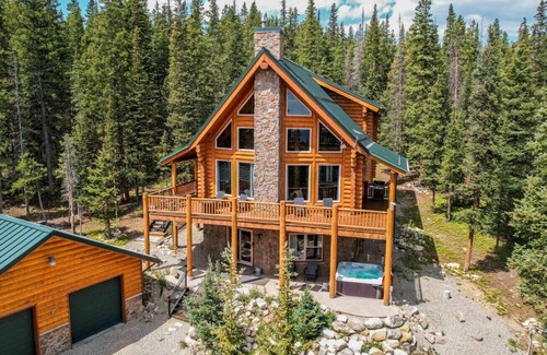 Valley of the Sun Casa | The Mountain Gem Chalet/Hot Tub Luxe Log Retreat