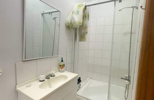 Marrickville Apartamento | Illawarra Loft | Double Bed, Restaurants, Cafes