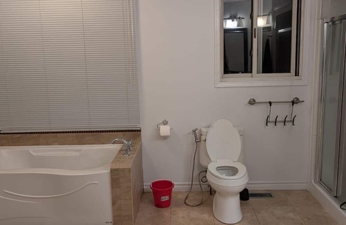 Courtice Casa | 1 bed shared in a house, have 2 single bedroom