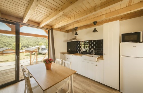 Atez Cabina | CAMPING IZARPE
