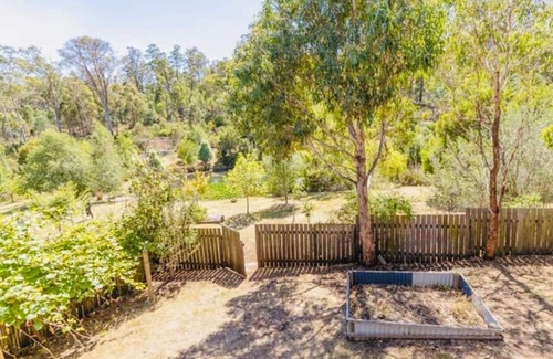 Swan Bay Cabaña | Cosy cottage on the Tamar - 15 minutes to Launceston/Vineyards