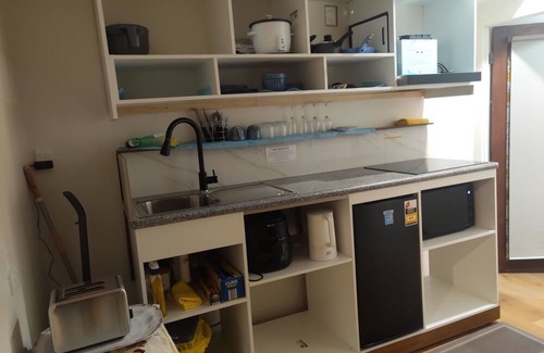 Jamboree Heights Apartamento | Private Guest Studio with Ensuite for Long Short Stay
