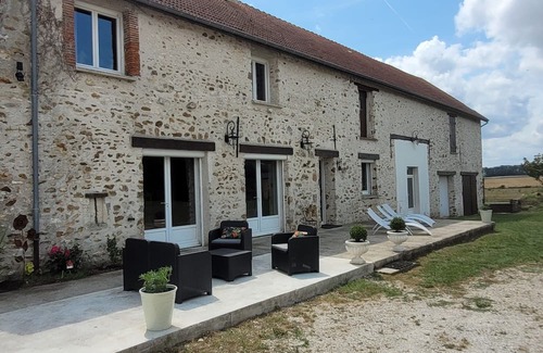 Corrobert Casa | Large capacity gîte in champagne.pets welcome!
