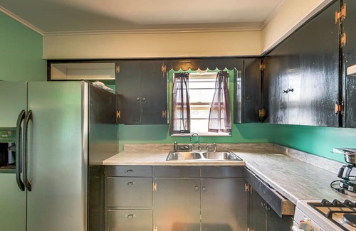 Borger Casa | 2 Mi to Phillips 66 Refinery: Home w/Yard