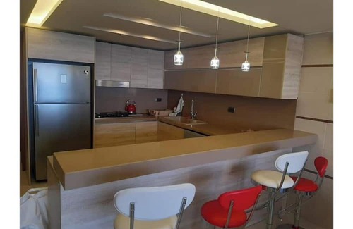 Kfardebian Apartamento | Stylish beach duplex with seaview, 24h electicity