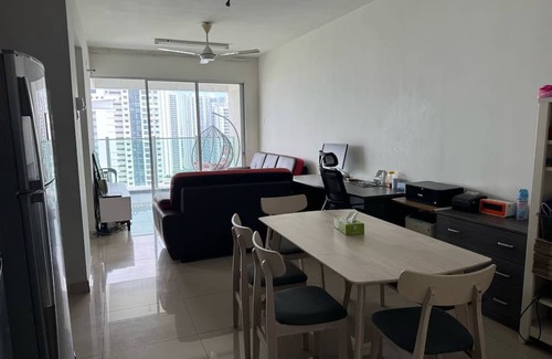 Sentul Pasar Apartamento | Maxim City Lights, 28th Floor City View with Balcony