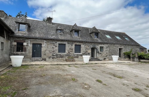Corlay Casa | Gite in a farmhouse, located on the farm among the sheep.