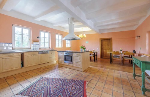 Am Ohmberg Apartamento | Vacation in the castle up to 15 pers. Apartment: Burggraf & Himmelsleiter