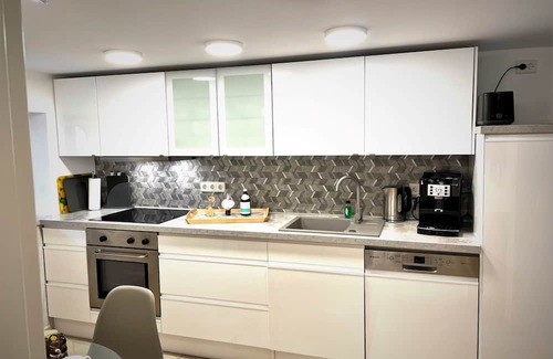 Hagelloch Apartamento | Apartment 'Graf' with Private Terrace, Shared Garden and Wi-Fi