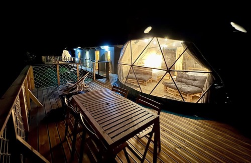 Riols Apartamento | Bella Dome - Cosy dome with panoramic mountain views, surrounded by beautiful nature