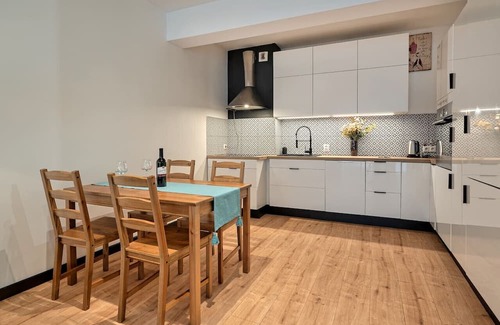 Piecki-Migowo Apartamento | Migowo Apt w/Parking, Balcony - by Rentujemy