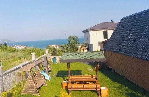 Sinop Casa | MERKEZDE DOGAYLA İÇ İÇE DENİZE 100 METRE MESAFEDE BUNGALOV.