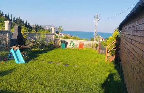 Sinop Casa | MERKEZDE DOGAYLA İÇ İÇE DENİZE 100 METRE MESAFEDE BUNGALOV.