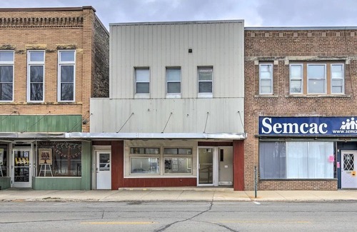 Albert Lea Apartamento | The Loft small studio apartment on the 2nd floor. Private, Small & Affordable