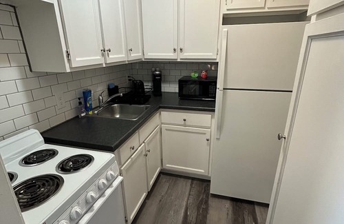 Albert Lea Apartamento | The Loft small studio apartment on the 2nd floor. Private, Small & Affordable