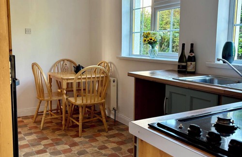 Rosslare Harbour Casa | Cozy 2-Bedroom Escape in the Heart of Rosslare Harbour, 2 mins from Europort