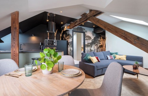 Montigny-les-Metz Apartamento | Comfortable air-conditioned apartment, 4th and top floor without elevator