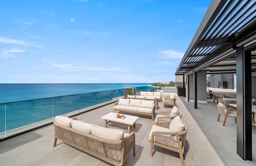 Brighton Villa | Allure 202 Summary: L