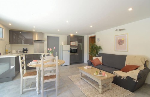 Porcieu-Amblagnieu Apartamento | Quiet apartment in a green setting.