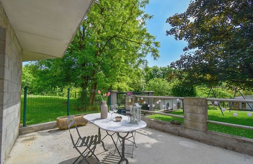 Porcieu-Amblagnieu Apartamento | Quiet apartment in a green setting.