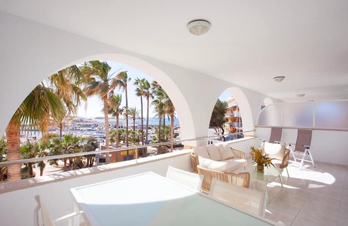 Colonia Sant Jordi Apartamento | Apartment 'Edificio Puerto - 1 Habitación F2' with Sea View, Wi-Fi and Air Conditioning